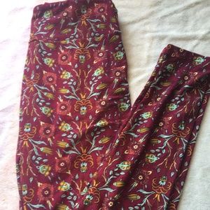 NEW LuLaRoe Floral Burgandy Stylish Leggings-OS